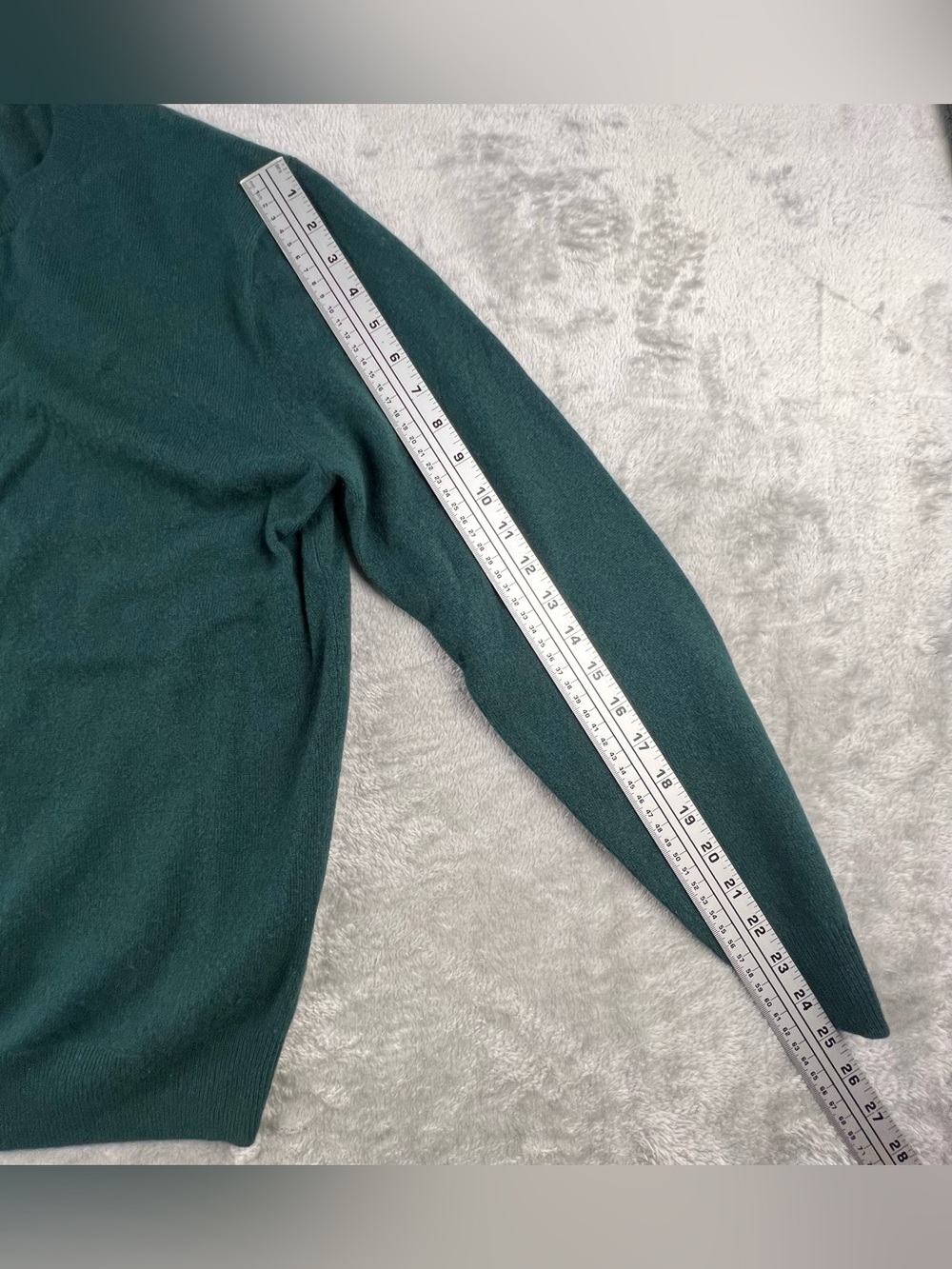 J.Crew 100% Cashmere Sweater Mens Size M Green Crewneck Long Sleeve Luxury - Picture 7 of 13